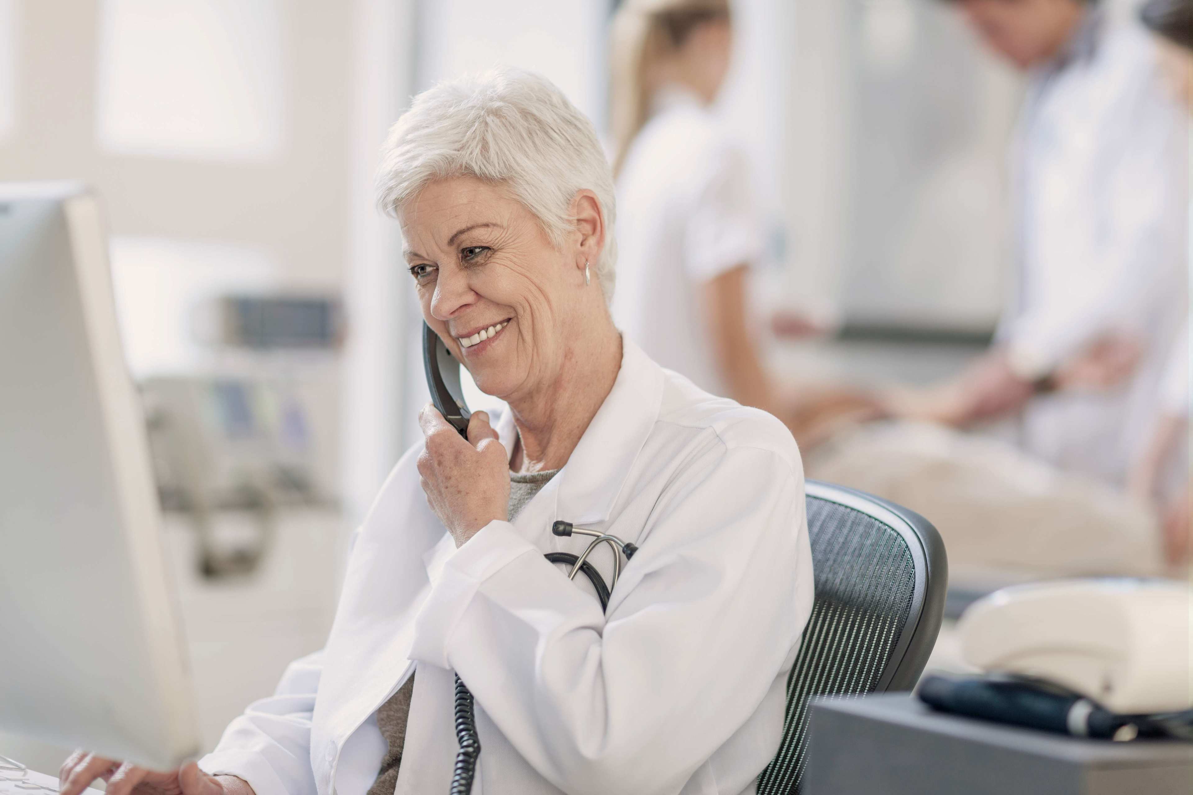 Gesundheit_Spital_Beratung_Aerztin_Telefon_s_eusbhz