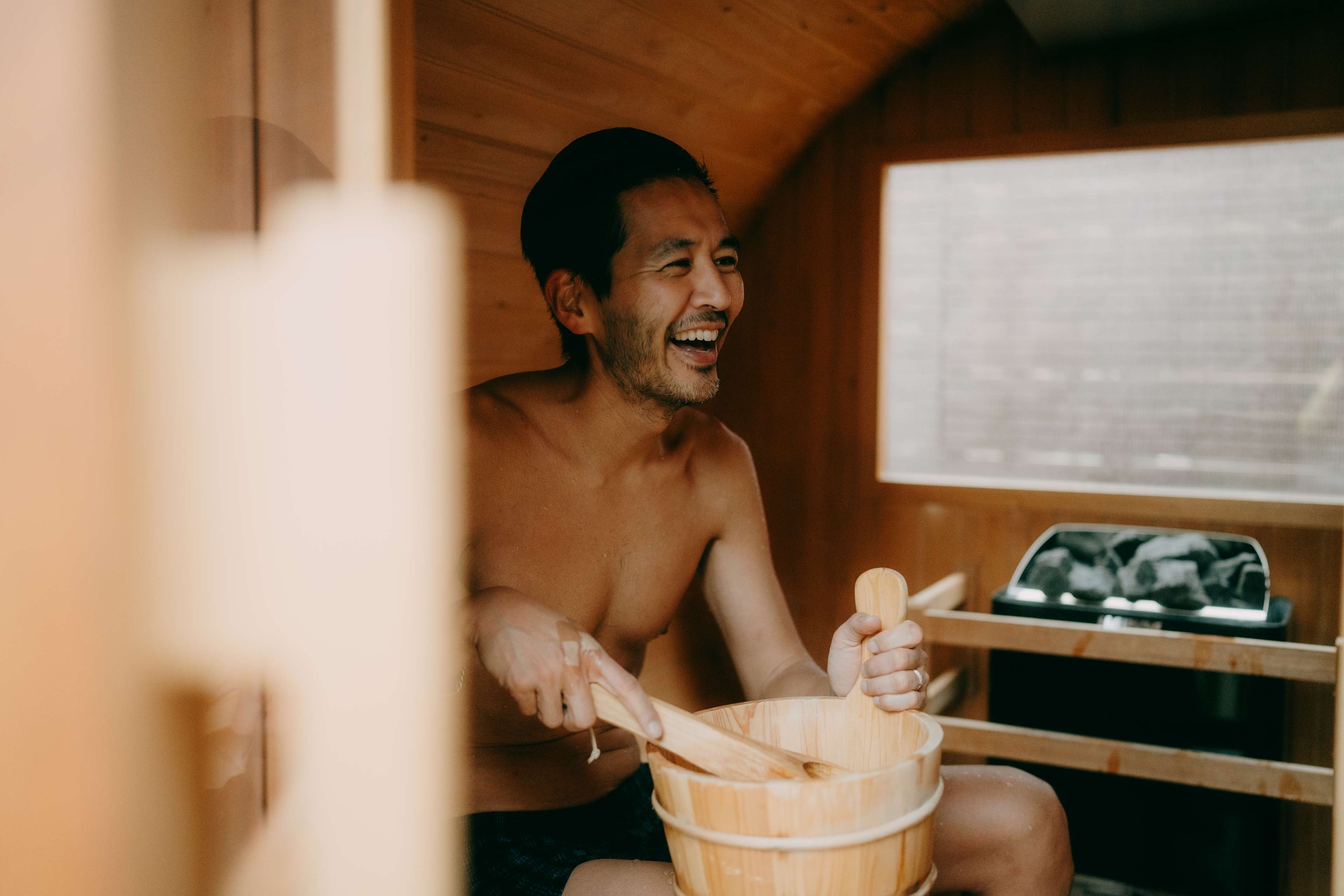 2026-05-29-gw-blog-abnehmmythen-mann-sauna