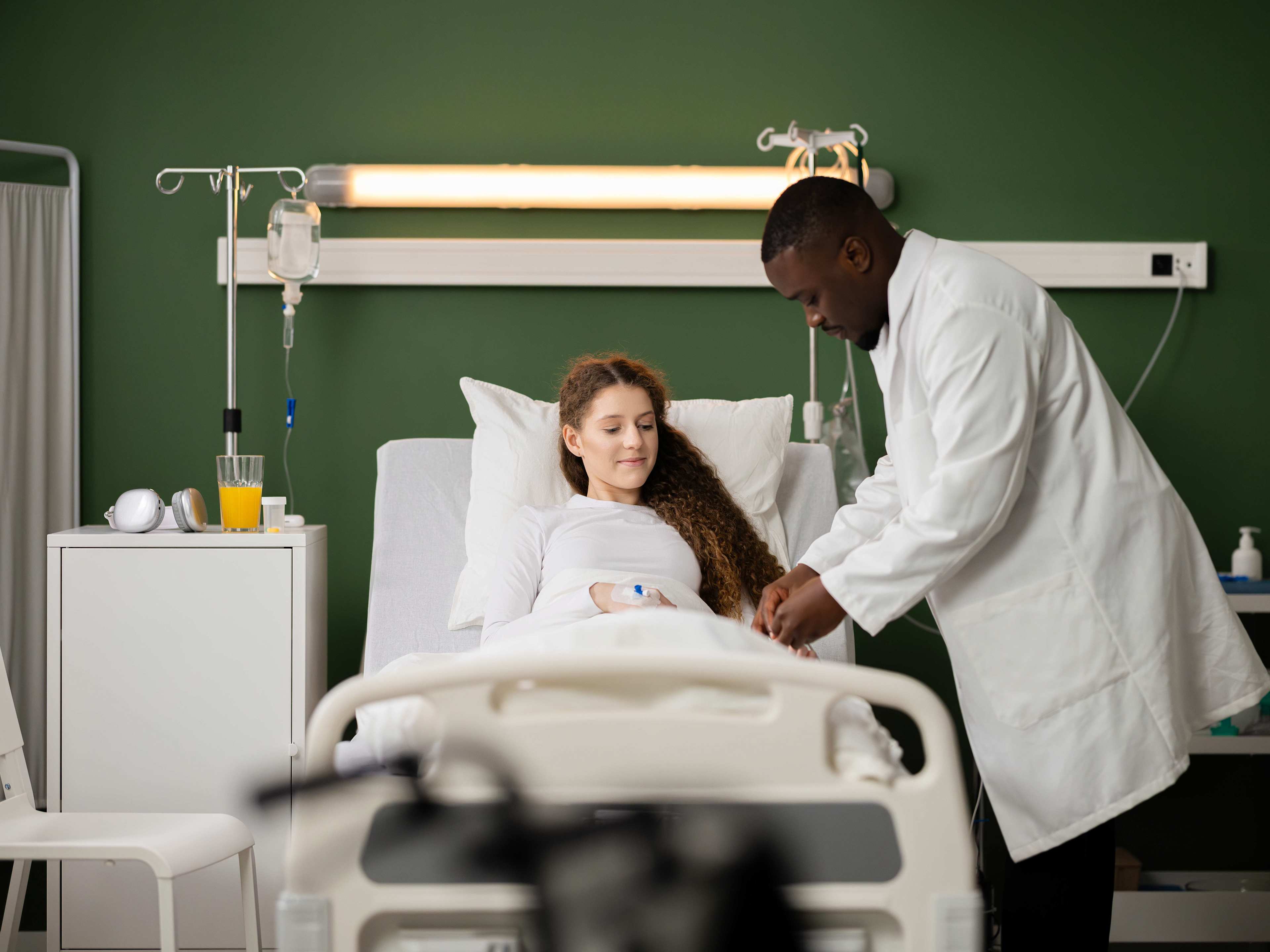 Gesundheit_Krankenhaus_Patientin_Untersuchung_s_jctgca