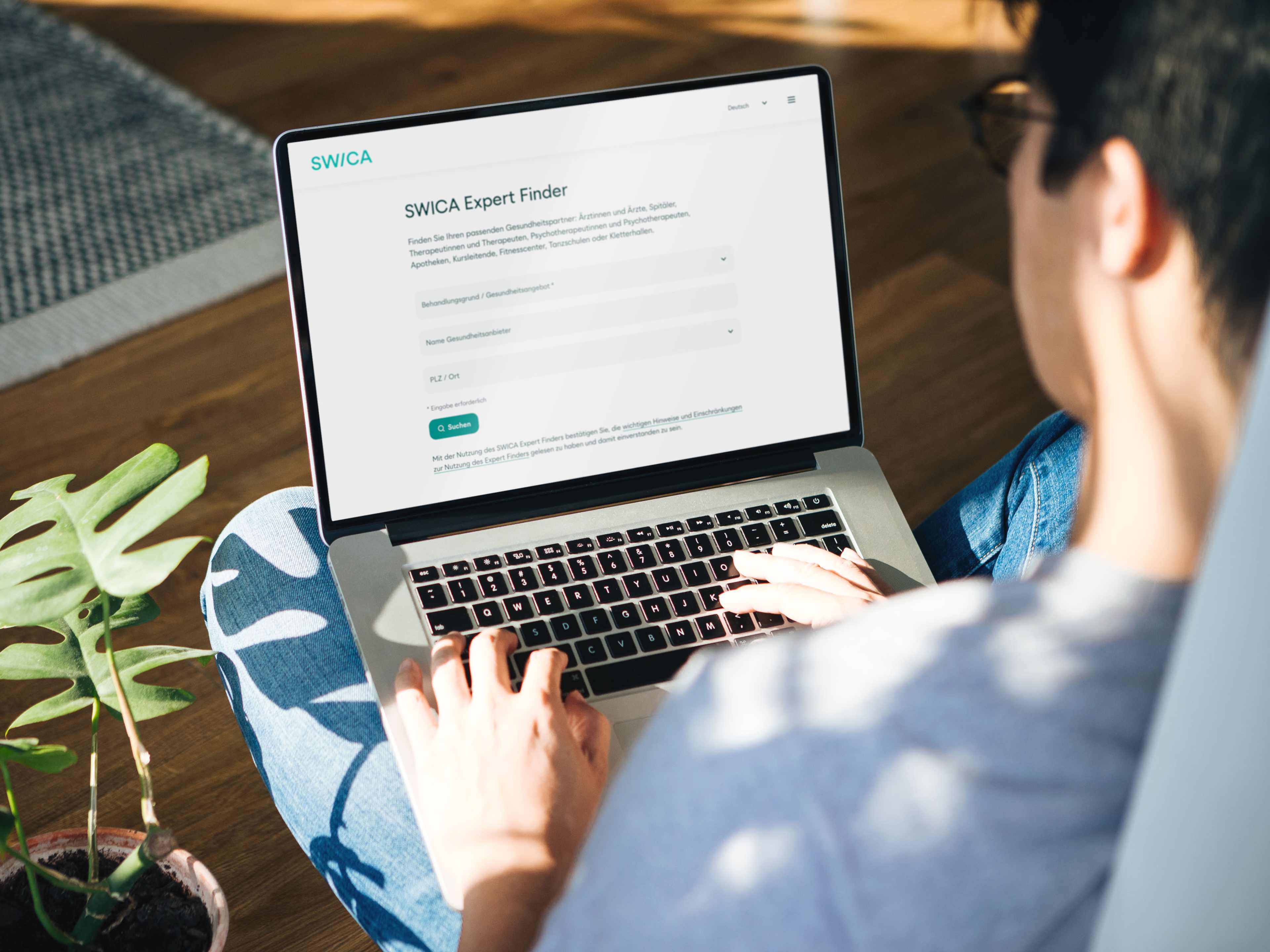 Kunden_Daheim_Mann_Laptop_Expertfinder_s
