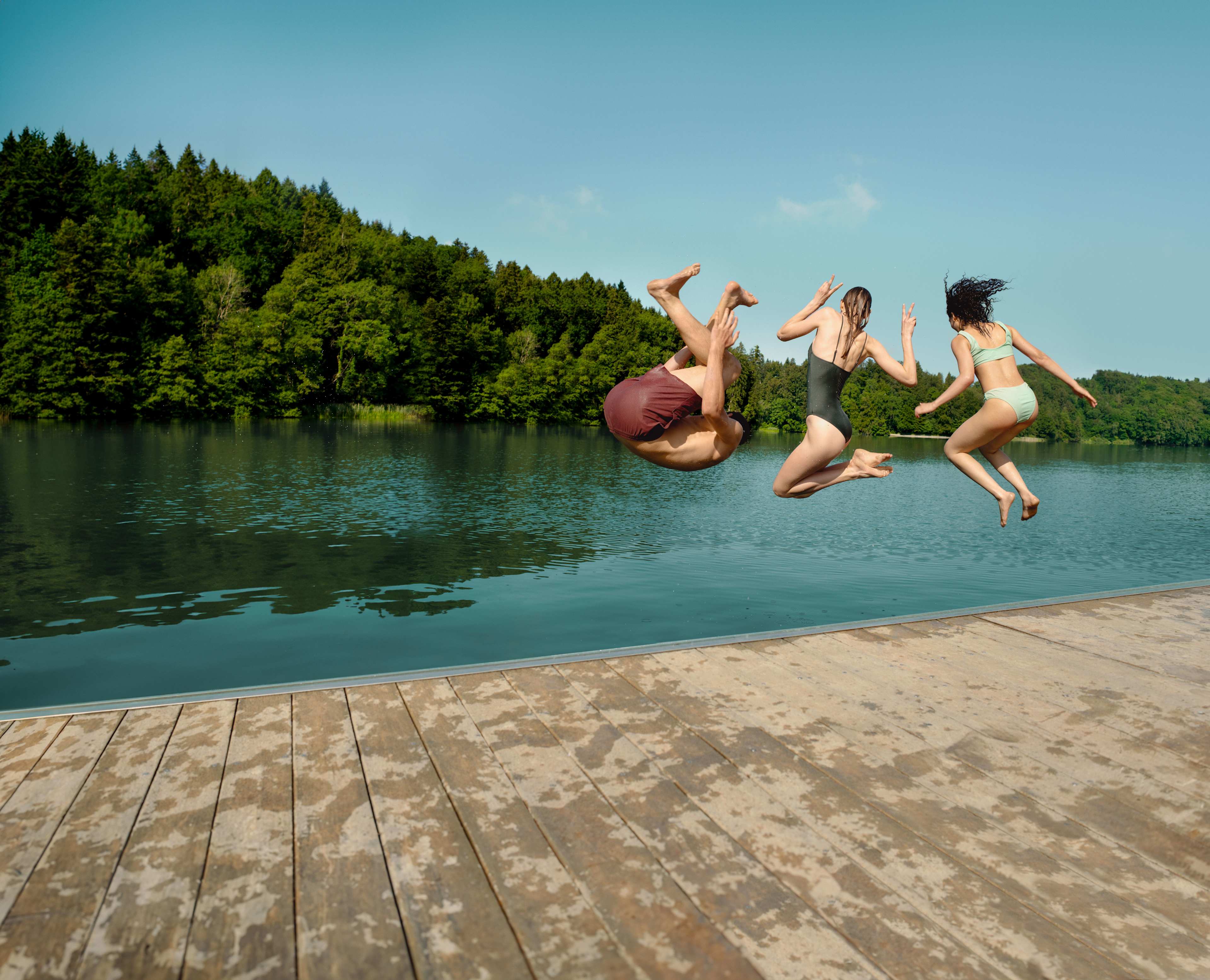 Bewegung_Schwimmen_Freunde_See_Springen_k_fwxowj