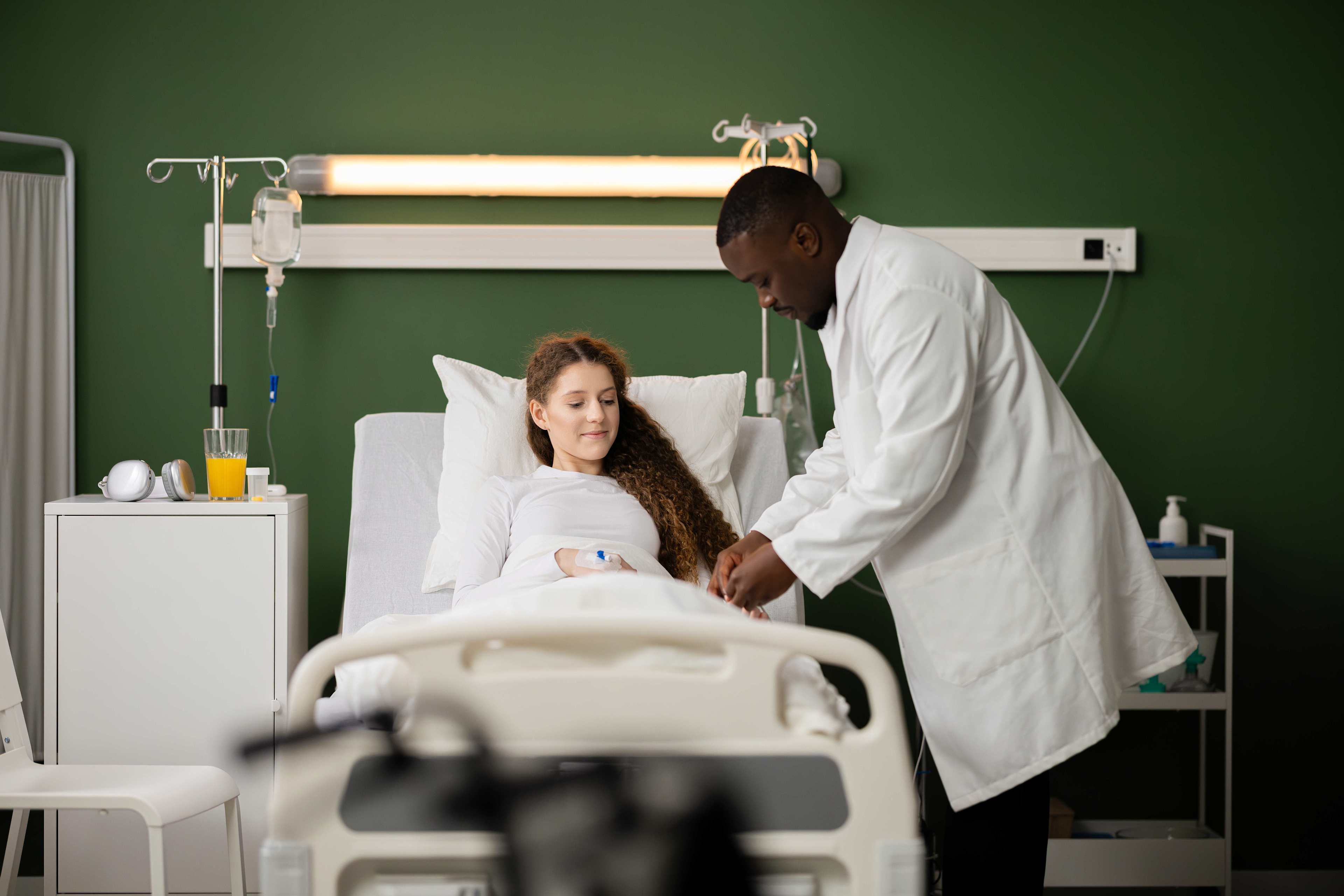 Gesundheit_Krankenhaus_Patientin_Untersuchung_s_jctgca