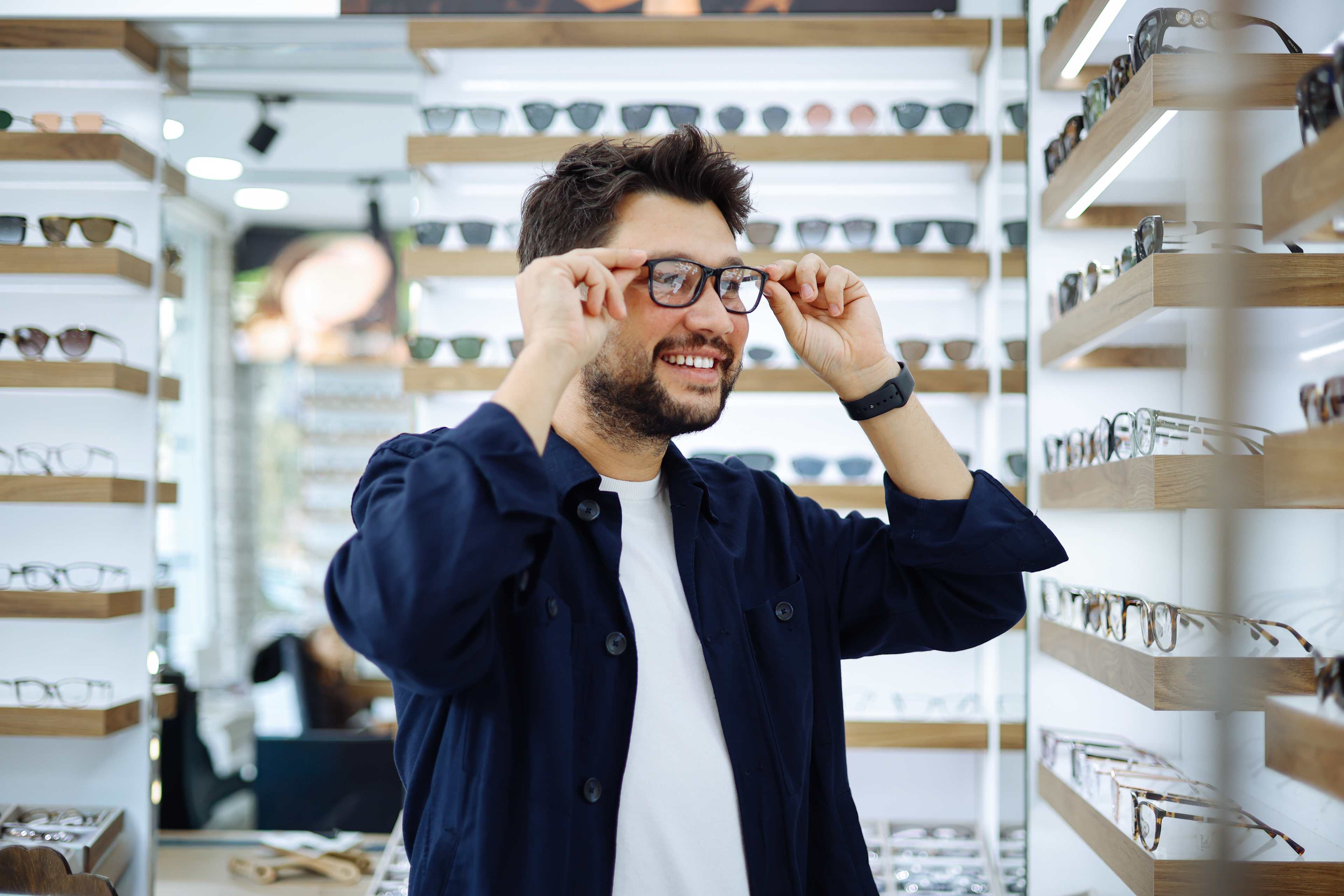 2026-03-10-gesundheitswelt-blog-koerper-optiker-brille-augen-getty