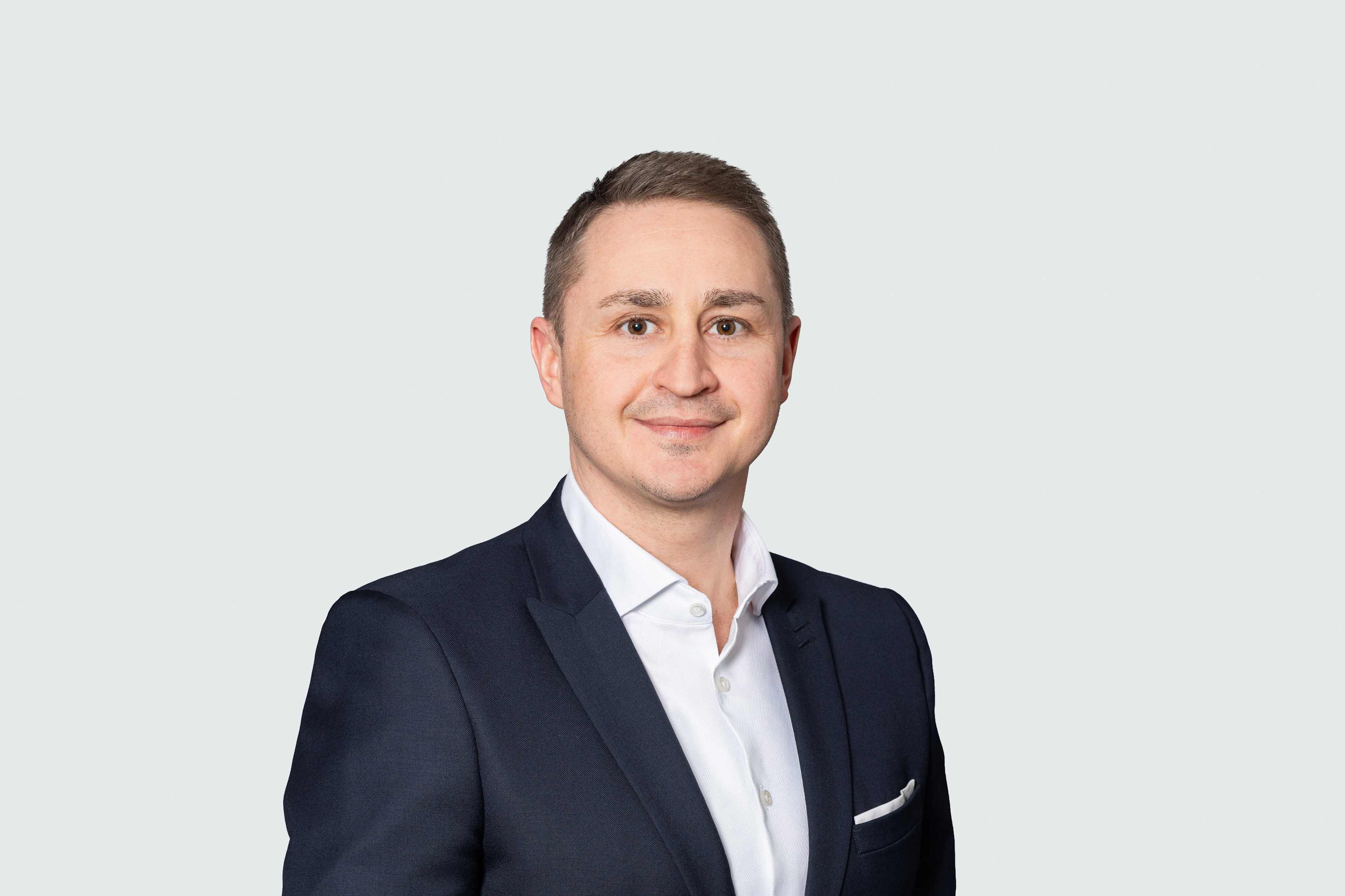 Stefan_Pfister_23643
